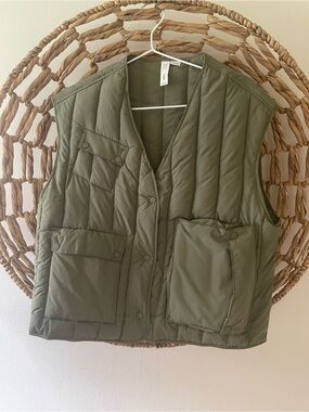 Quilted Olive Utility Vest - Unbranded